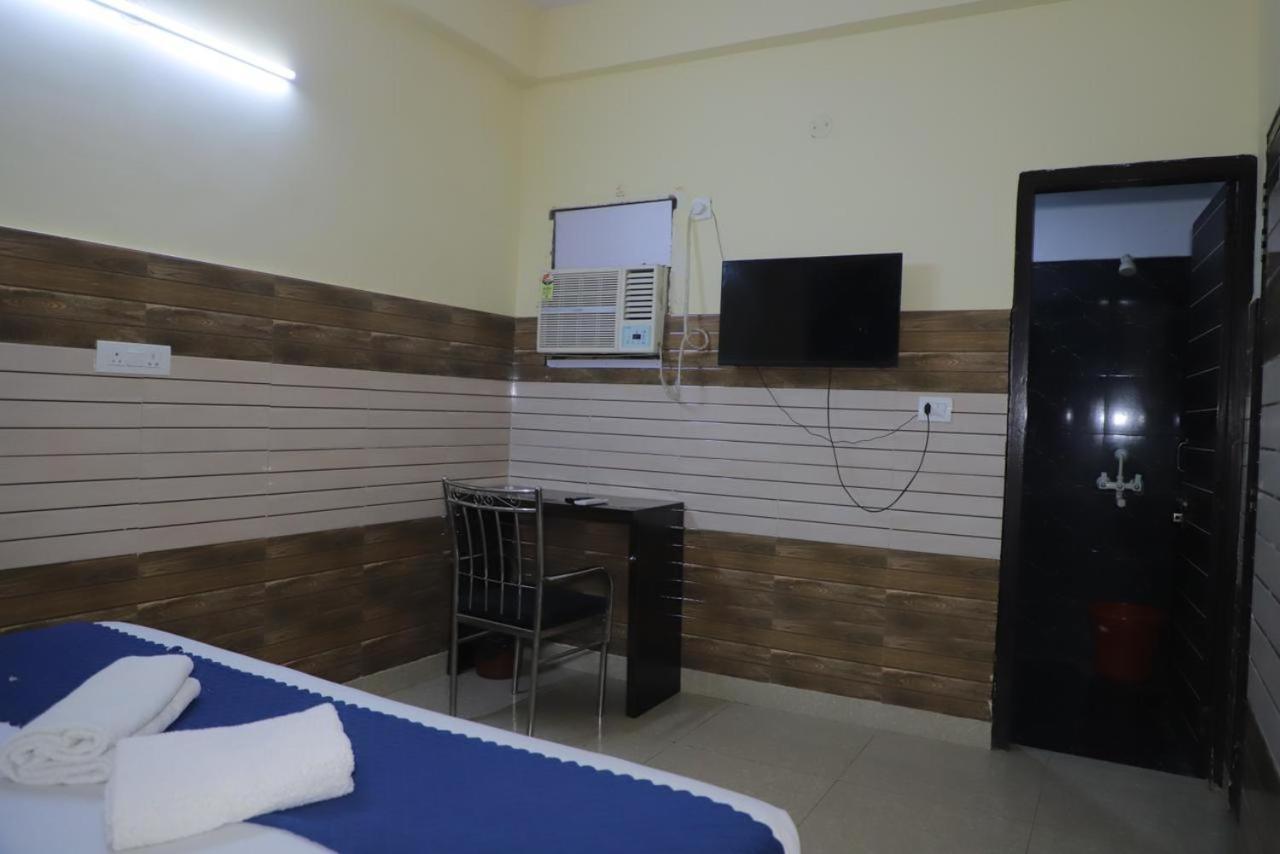 Hotel Aditya Residency Near Sector 63 Metro Station 诺伊达 外观 照片